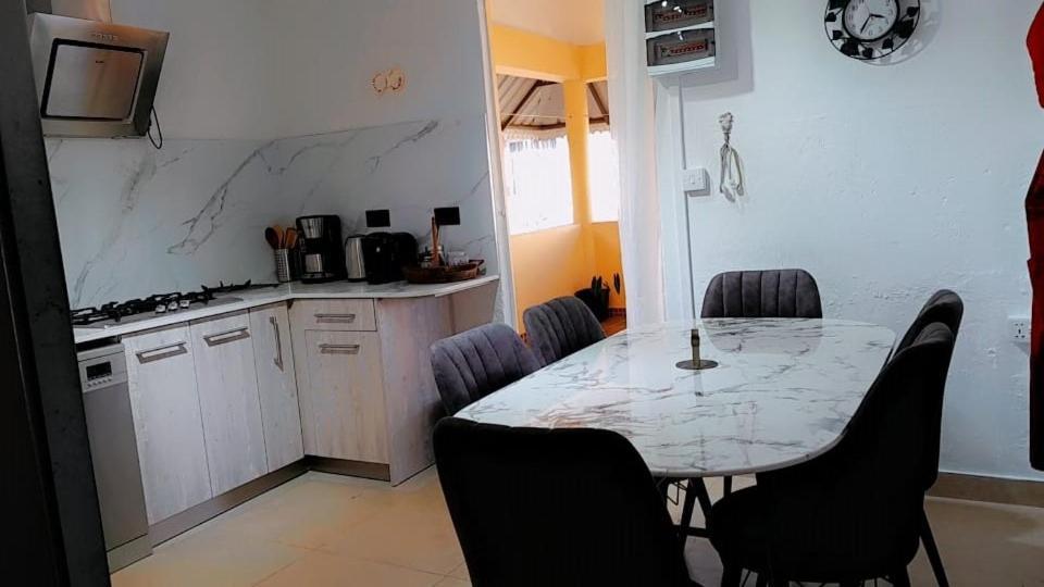 Jolie Villa Santa Avec Piscine Pointe aux Piments Ngoại thất bức ảnh